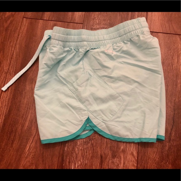 Women’s Columbia athletic shorts - Picture 2 of 6
